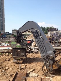 ICE-428B-Excavator-Mounted-Vibratory-Hammer_1211-scaled