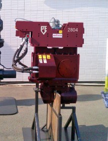 PVE-4A-Excavator-Mounted-Vibratory-Hammer-00109