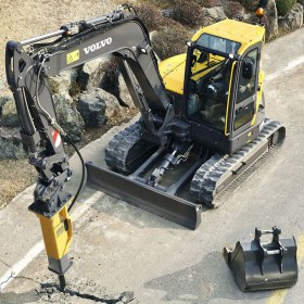 volvo-benefits-compact-excavator-ecr88d-fl-attachments-versatility-emea-2324x1200