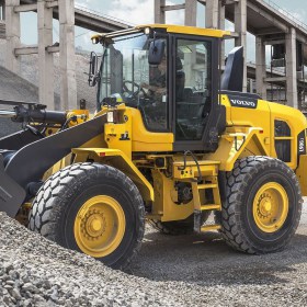 volvo-benefits-wheel-loader-l90gz-t3-lifting-arm-2324x1200