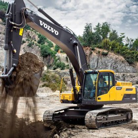 volvo-show-crawler-excavator-ec300d-t2-star-picture-2324x1200