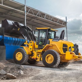 volvo-show-wheel-loader-l90gz-t3-star-picture-2324x1200